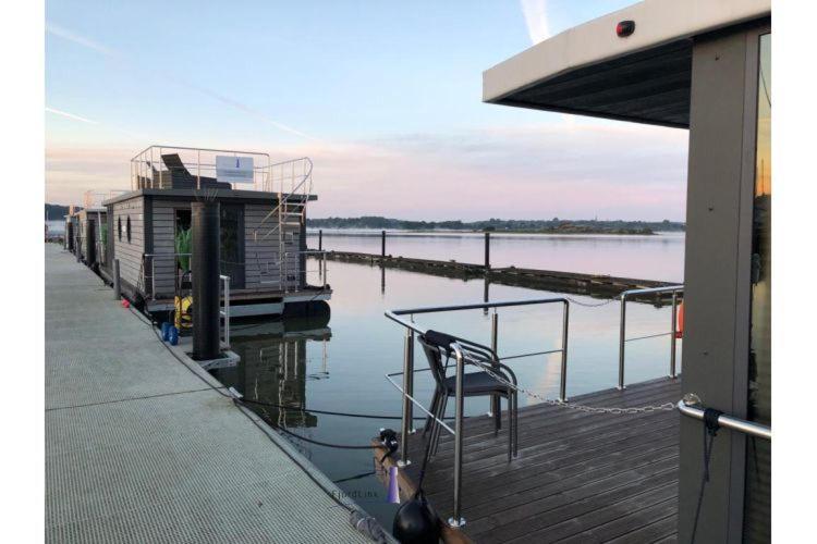 Отель Hausboot Fjord Aries Mit Dachterrasse In Шлезвиг Экстерьер фото