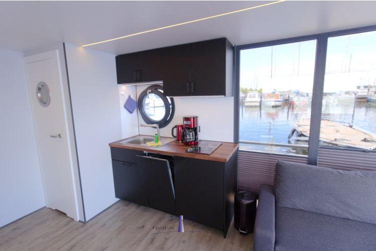 Отель Hausboot Fjord Aries Mit Dachterrasse In Шлезвиг Экстерьер фото